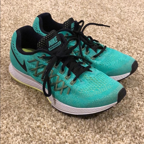 nike zoom pegasus 32 womens black and white